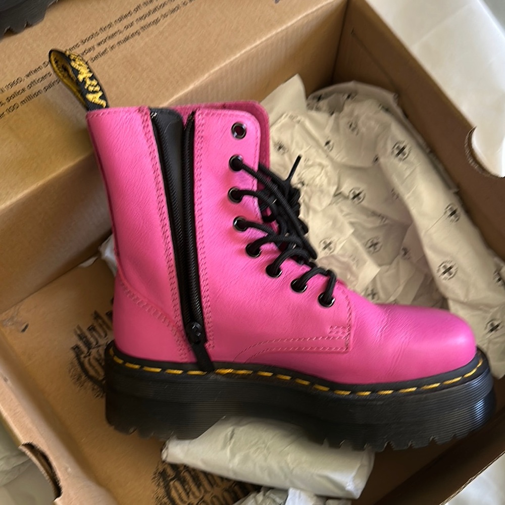 Dr. Martens Fuchsia Ankle Boots 5 - Picture 8 of 16